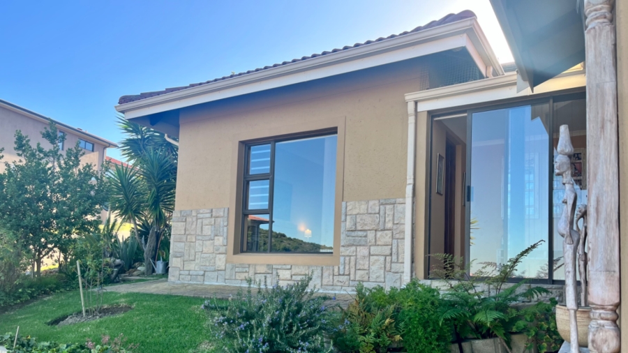 3 Bedroom Property for Sale in Avonddans Western Cape